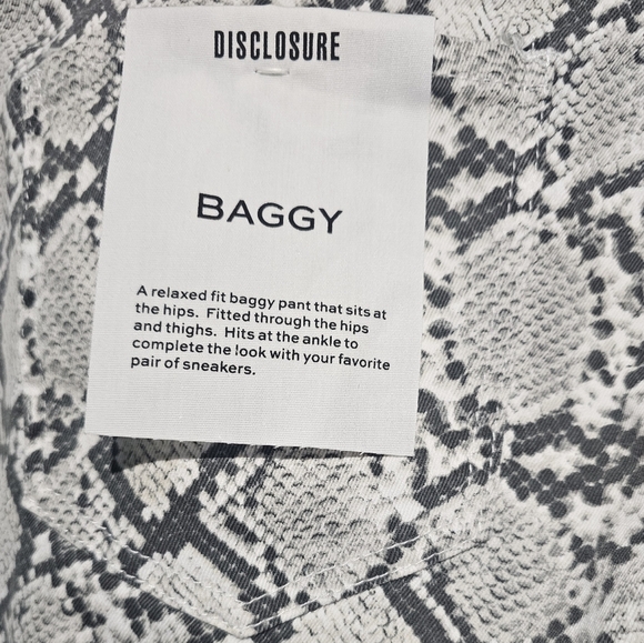 Disclosure Snake Print Baggy Relaxed Fit NWT 14 W - 32 Waist 28 Inseam - Picture 5 of 7